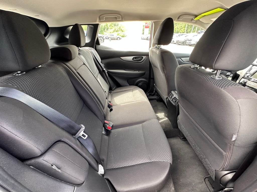 Used 2020 Red Nissan S image 22