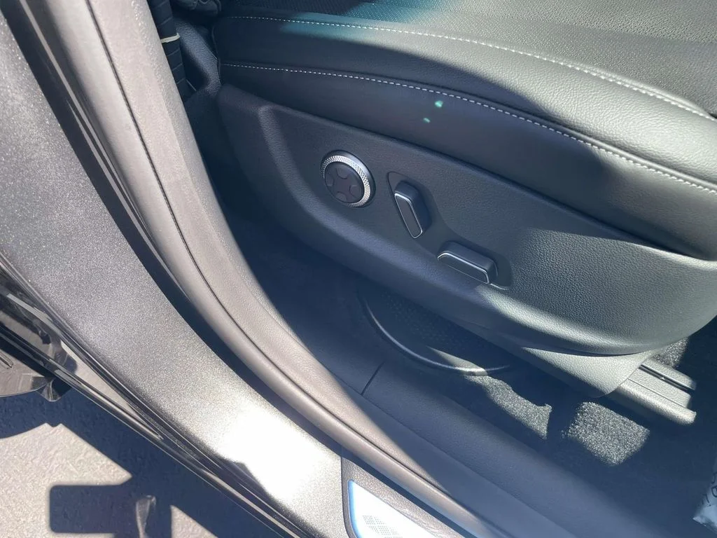 New 2026 Gray Genesis 2.5T Select image 28