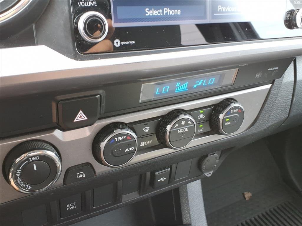 Used 2022 Midnight Black Metallic Toyota SR5 V6 image 22