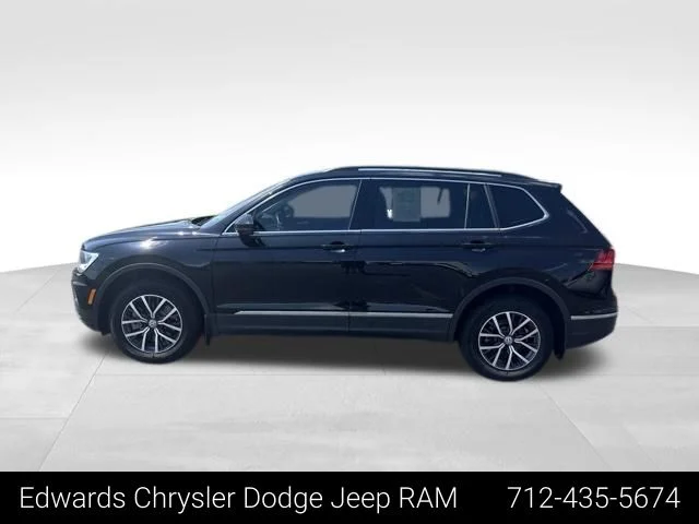 Used 2020 Black Volkswagen 2.0T SE image 5