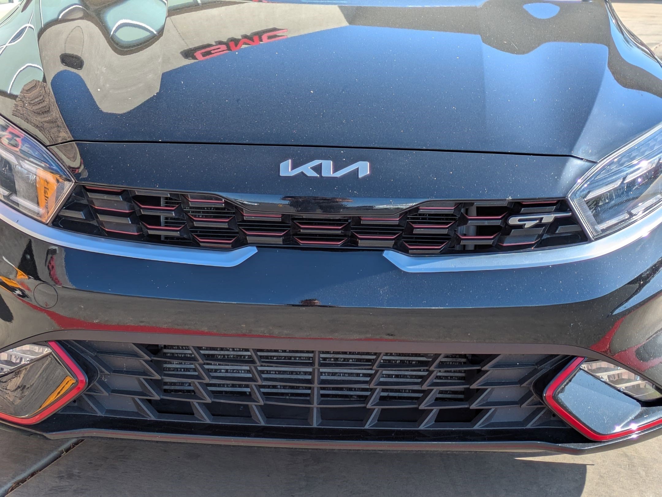 Used 2023 Aurora Black Kia GT image 9