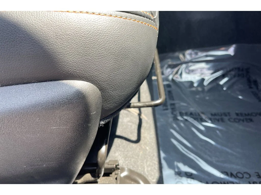 Used 2023 CRYSTAL WHITE PEARL Subaru Limited image 23