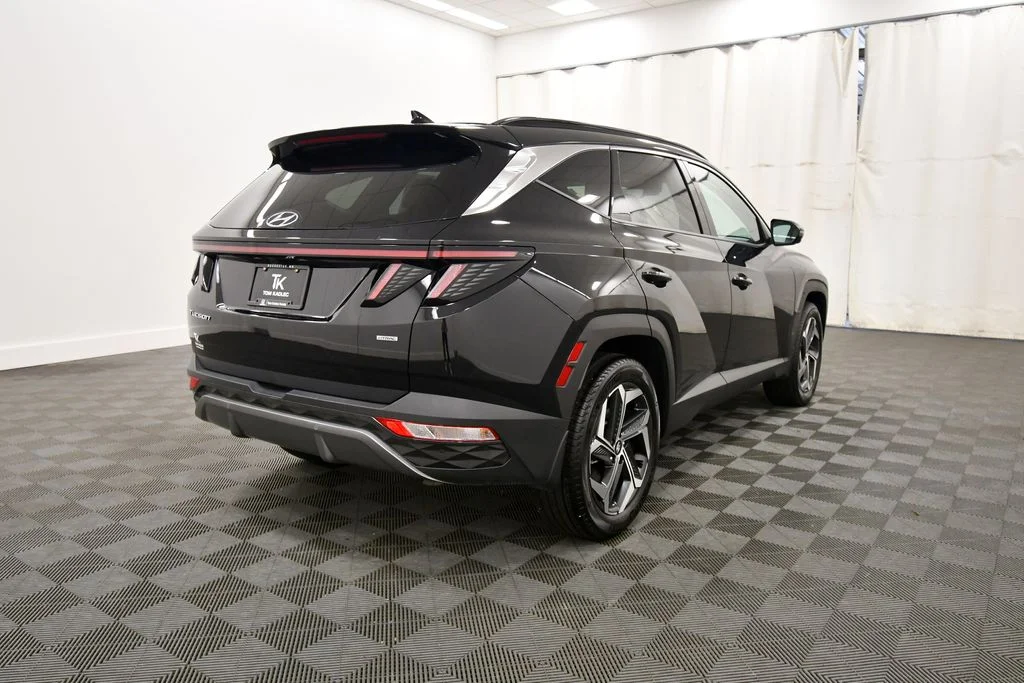 Used 2023 Black Hyundai Limited image 8