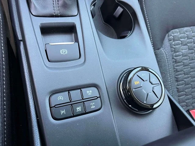 New 2026 Oxford White Ford XLT image 26