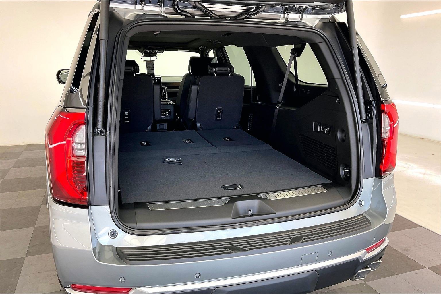 2026 GMC Yukon XL Denali - Photo 11