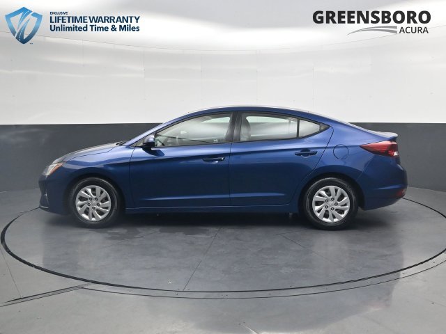 Used 2020 Blue Hyundai SE image 9