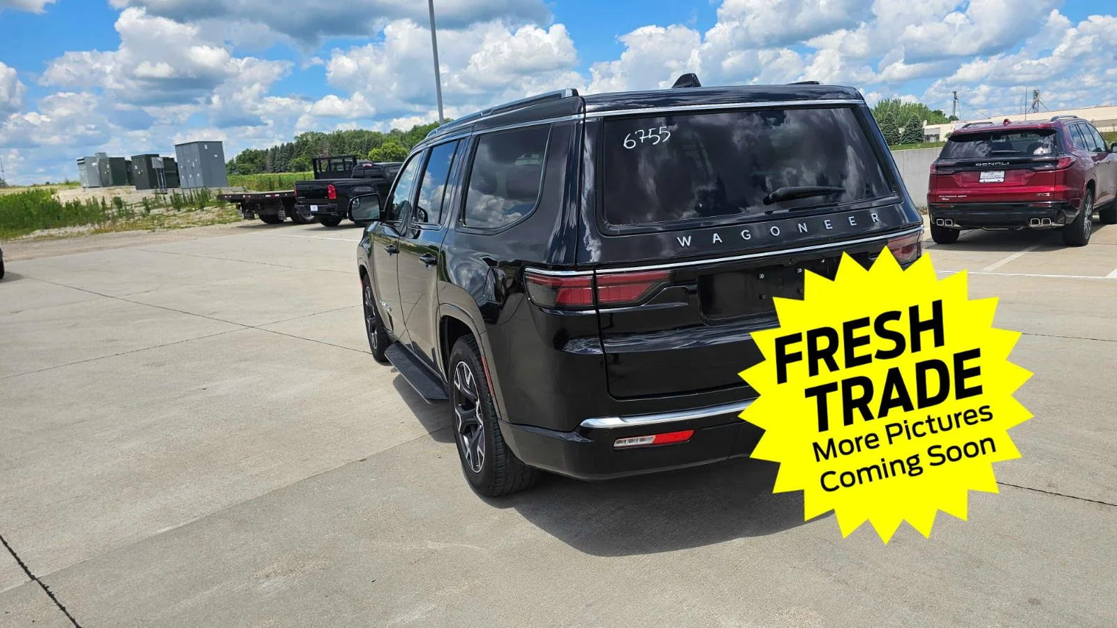 Used 2024 Diamond Black Crystal Pearlcoat Jeep Series III image 4
