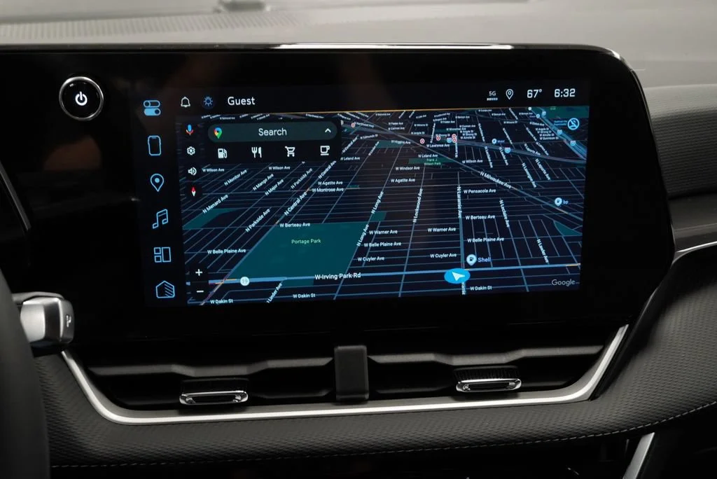 New 2027 Mosaic Black Metallic Chevrolet LT image 16