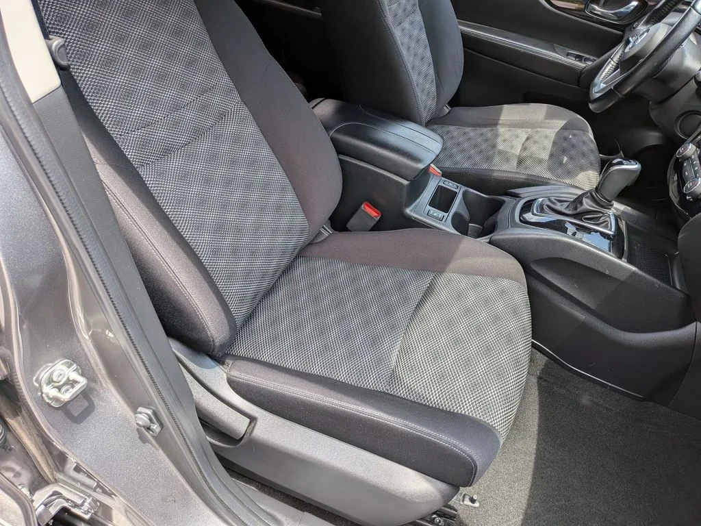 Used 2021 Gray Nissan SV image 24