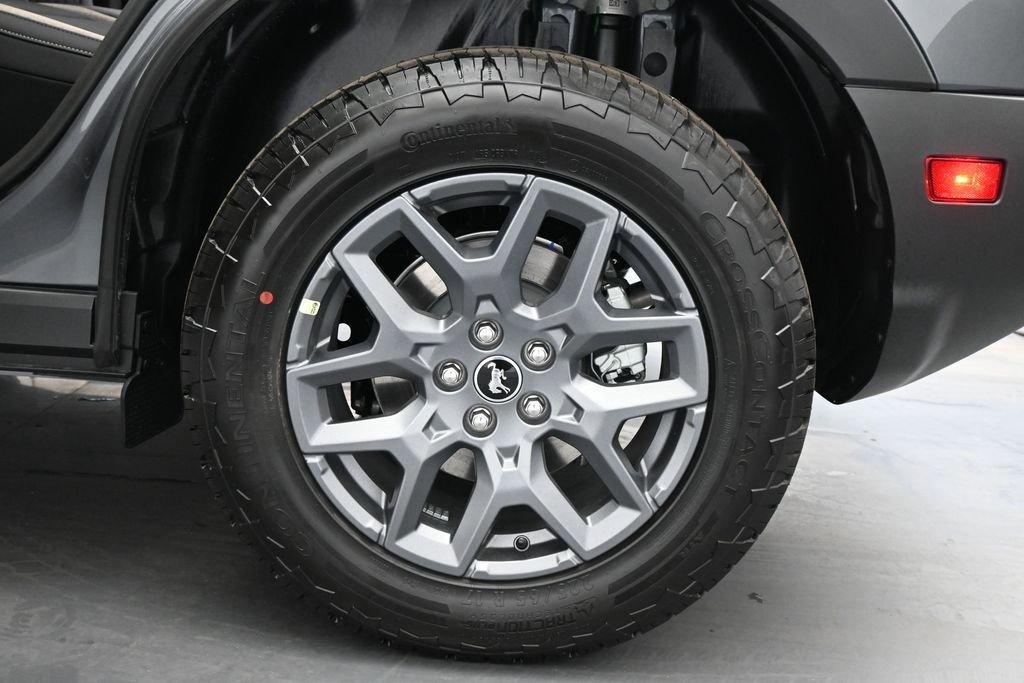 New 2026 Carbonized Gray Metallic Ford Big Bend image 31
