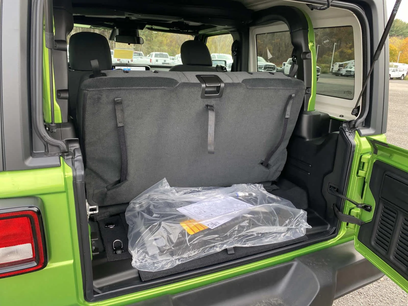 New 2026 Mojito Clear-Coat Exterior Paint Jeep Sport S image 5