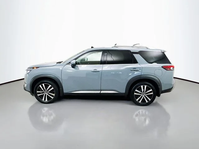 Certified Used 2024 Boulder Gray Pearl Nissan Platinum image 4