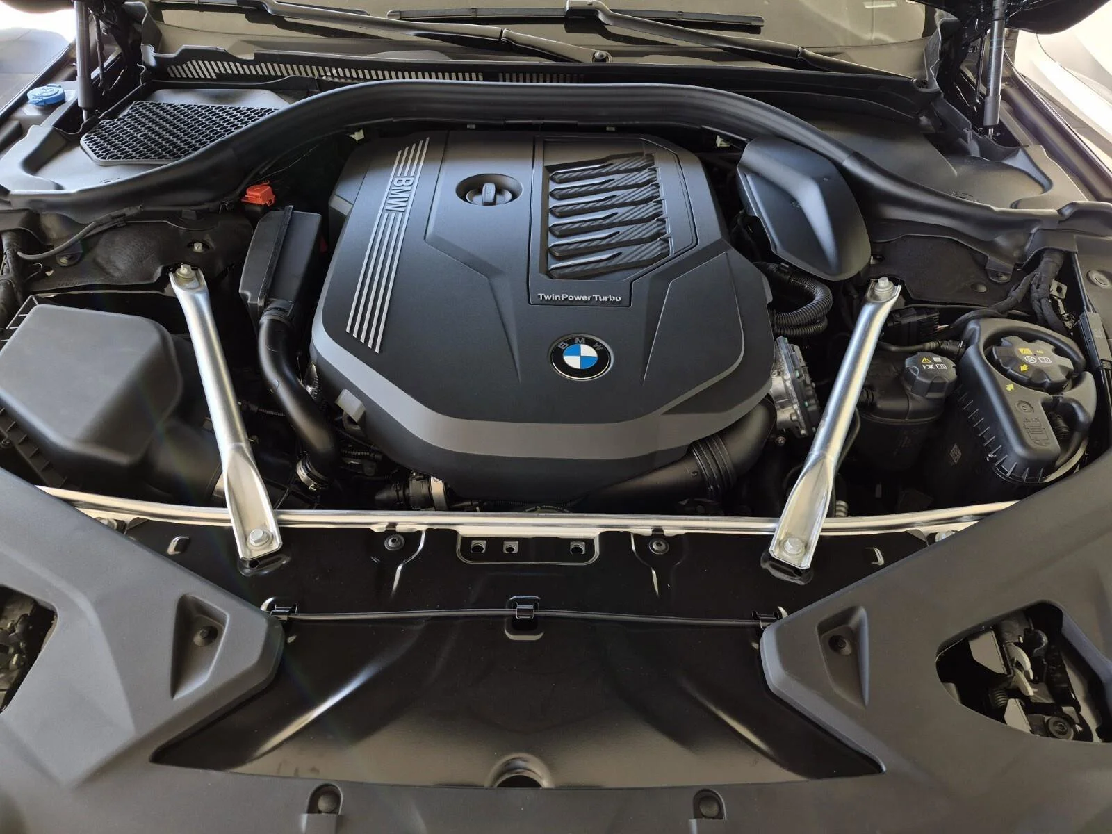 2026 BMW 8 Series 840i - Photo 29