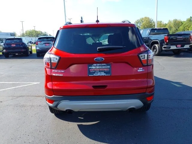 Used 2018 Red Ford SE image 4