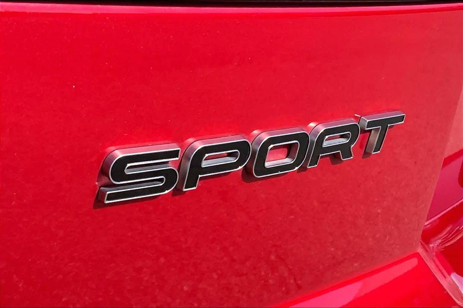 Used 2018 Firenze Red Metallic Land Rover HSE Dynamic image 31