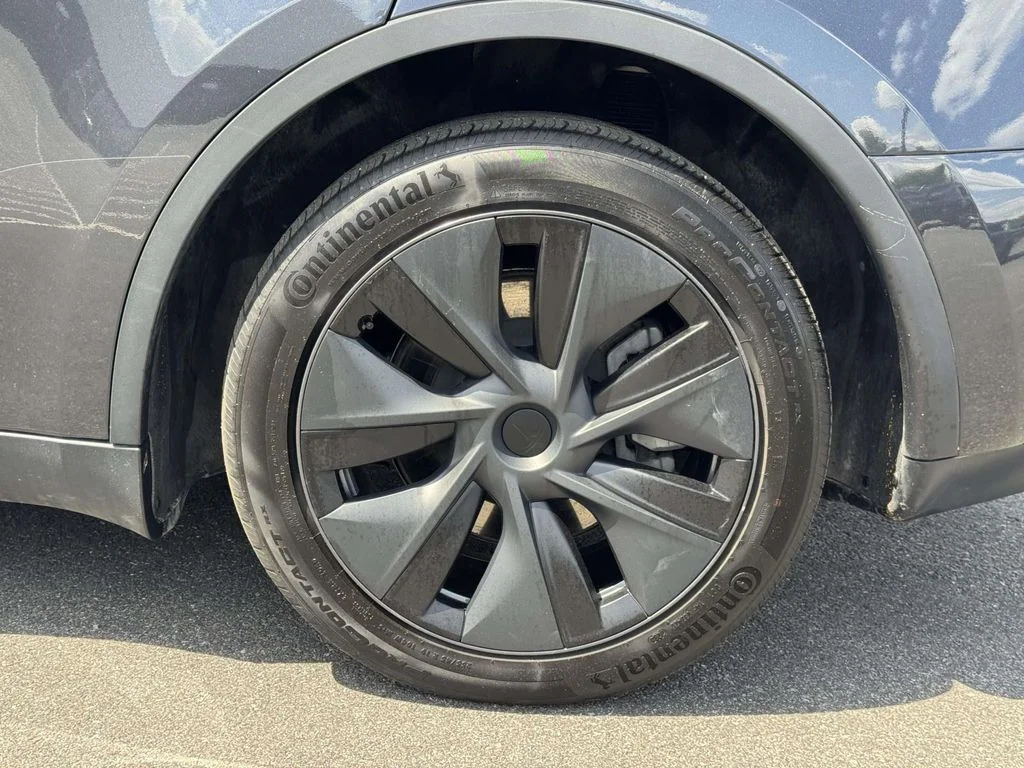 Used 2025 Stealth Gray Tesla Long Range image 12