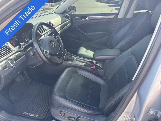 Used 2018 Silver Volkswagen 2.0T SE image 7