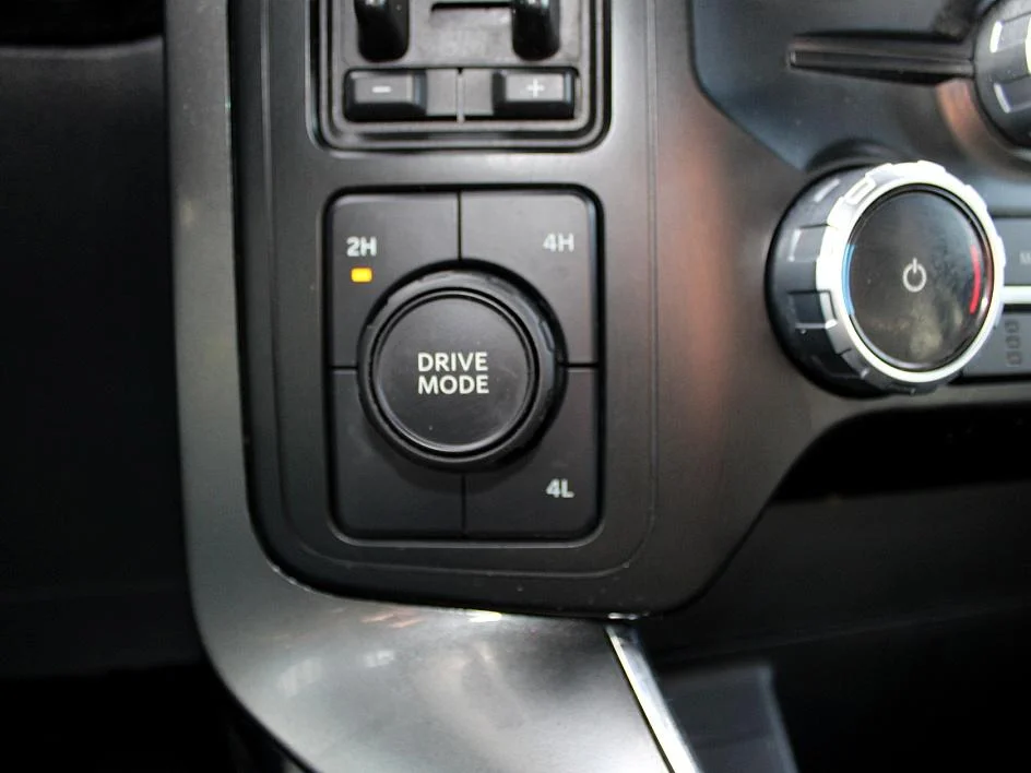 2023 Ford F-150 XLT - Photo 23