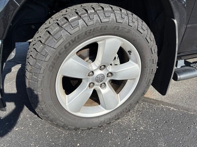 Used 2018 Brilliant Black Crystal Pearlcoat Ram Harvest image 4