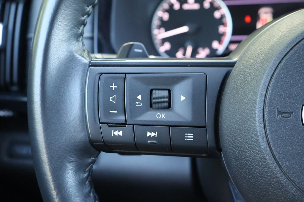 Used 2024 Super Black Nissan SV image 29