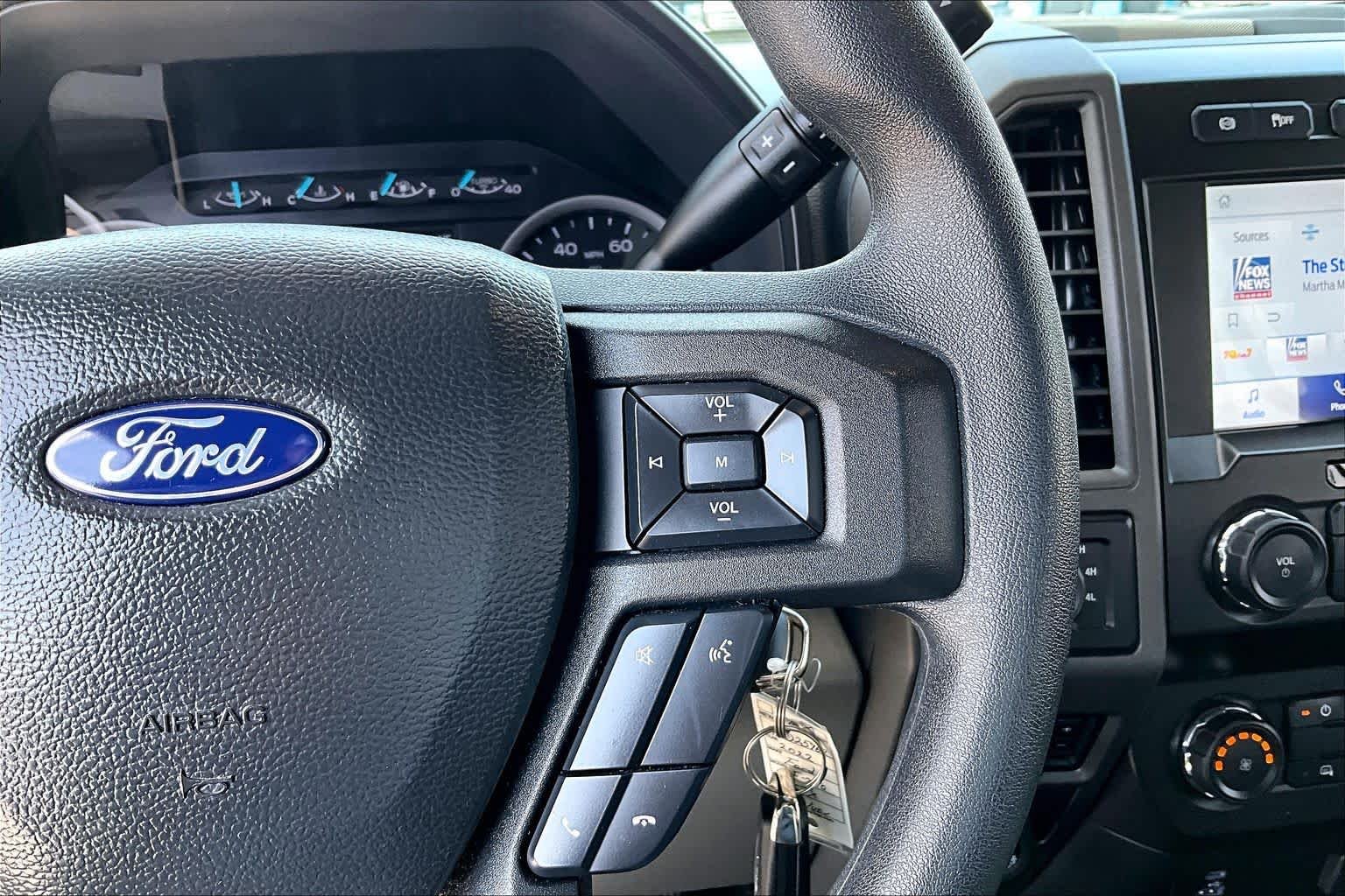 Used 2022 Iconic Silver Metallic Ford XL image 24
