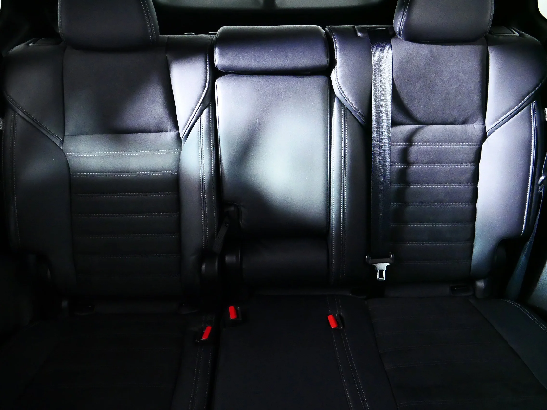 Used 2022 Red Diamond Mitsubishi SE image 13