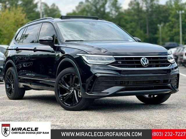 2024 Volkswagen Tiguan 2.0T SE R-Line Black's photo