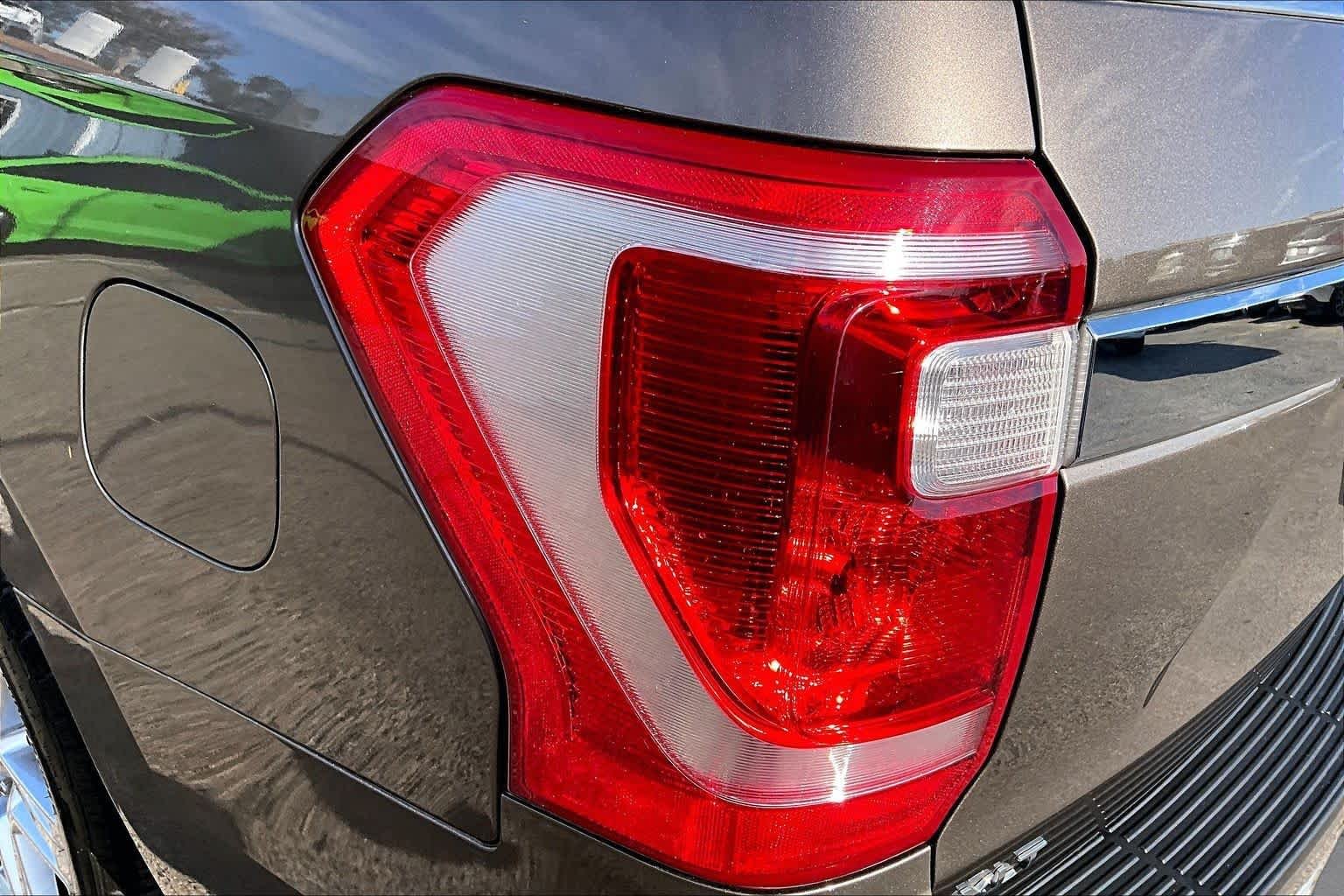 Used 2019 Stone Gray Ford XLT image 30
