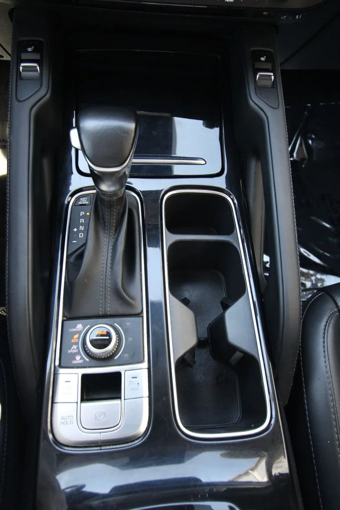 Used 2020 Gravity Gray Kia EX image 28