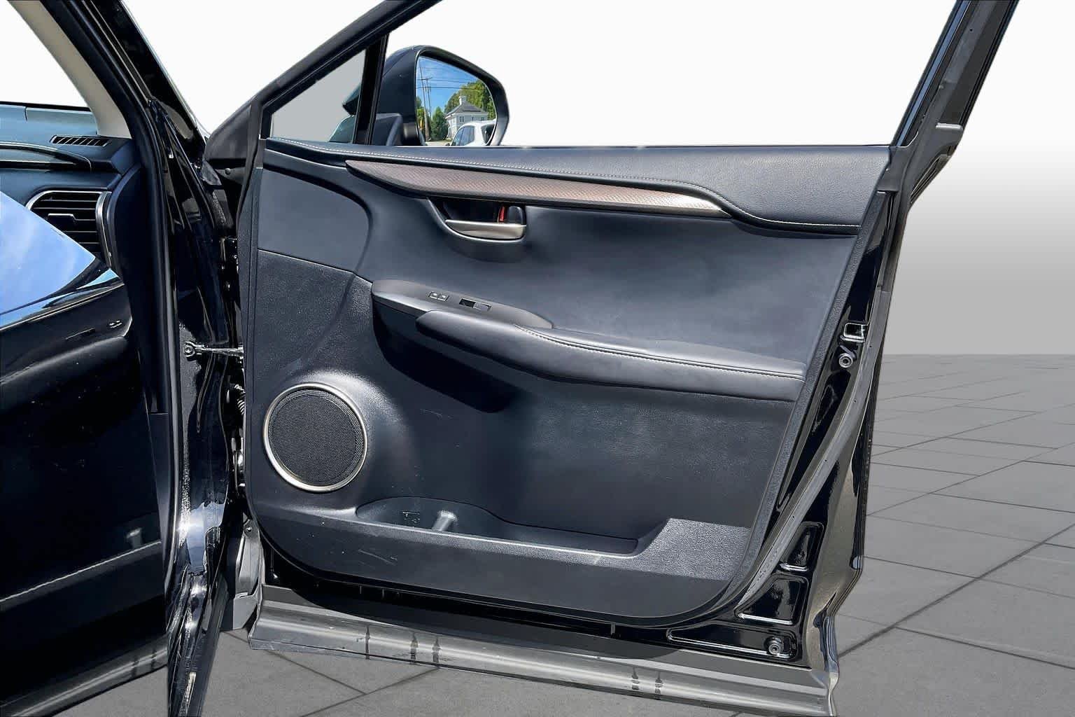 Used 2017 Obsidian Lexus  image 22