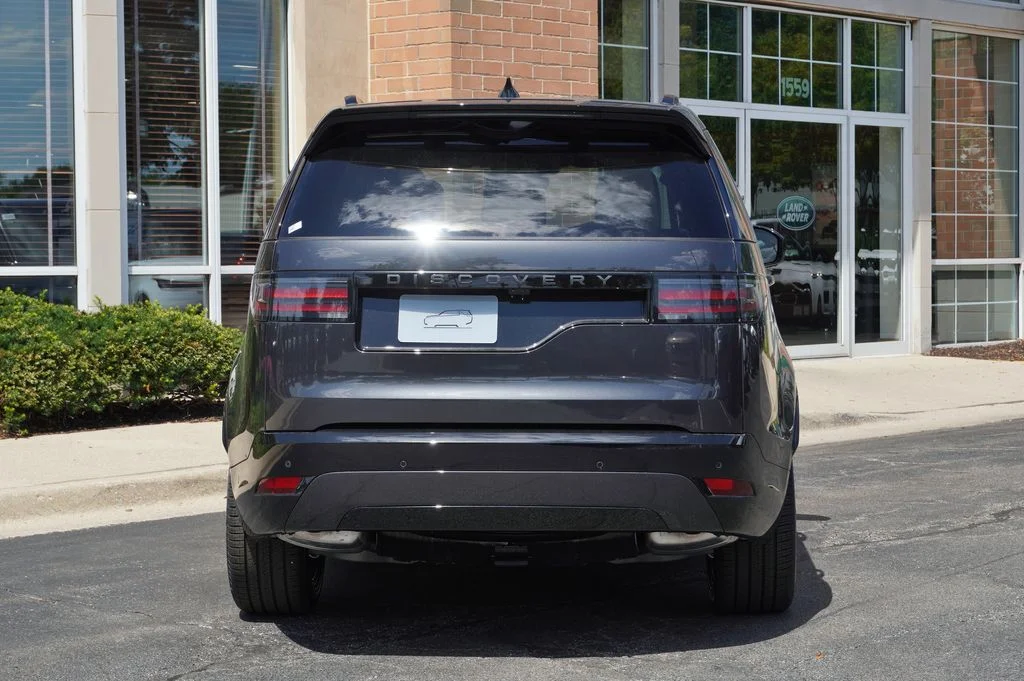 New 2026 Carpathian Grey Land Rover Dynamic SE image 5