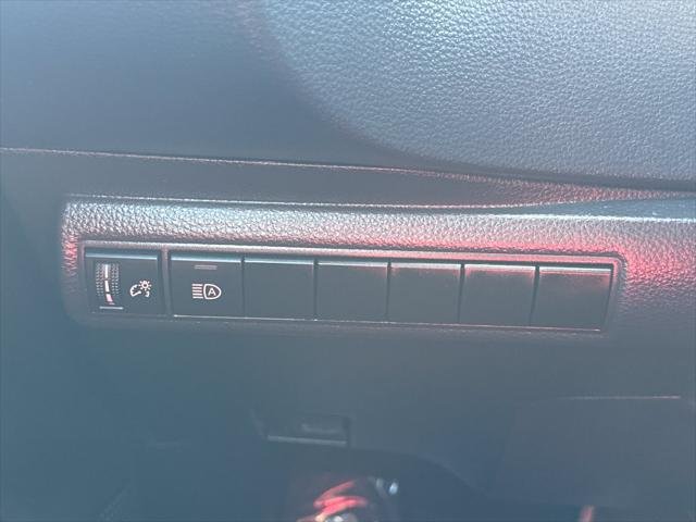 Certified Used 2024 SILVER ME. Toyota  image 33