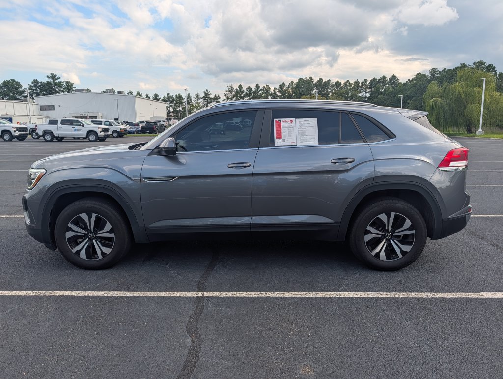Used 2024 Gray Volkswagen 2.0T SE image 22