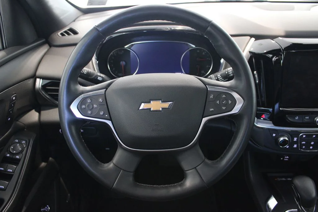 Used 2023 Red Chevrolet Premier image 24