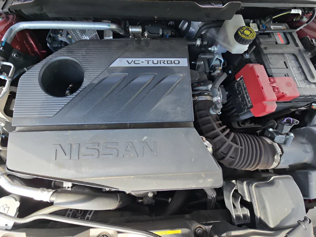 Used 2023 Red Nissan SL image 37
