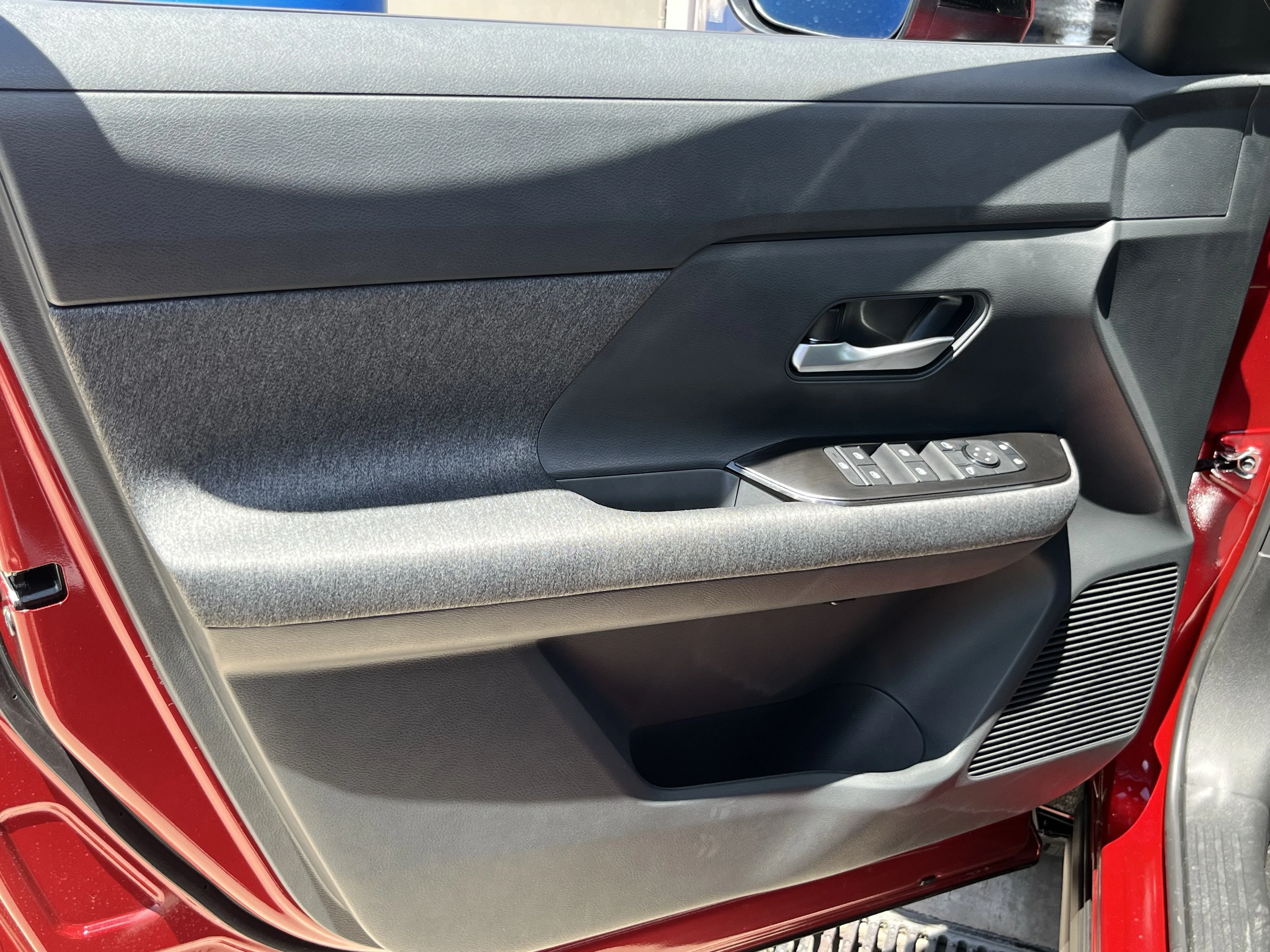 New 2026 Scarlet Ember Tintcoat Nissan SV image 19