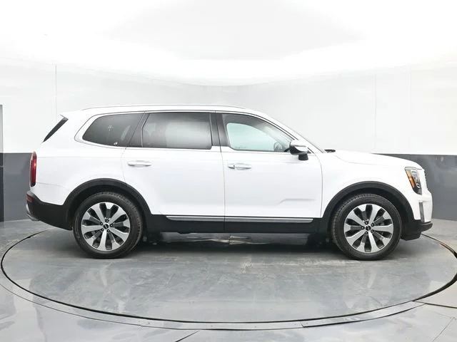 2022 Kia Telluride S - Photo 11