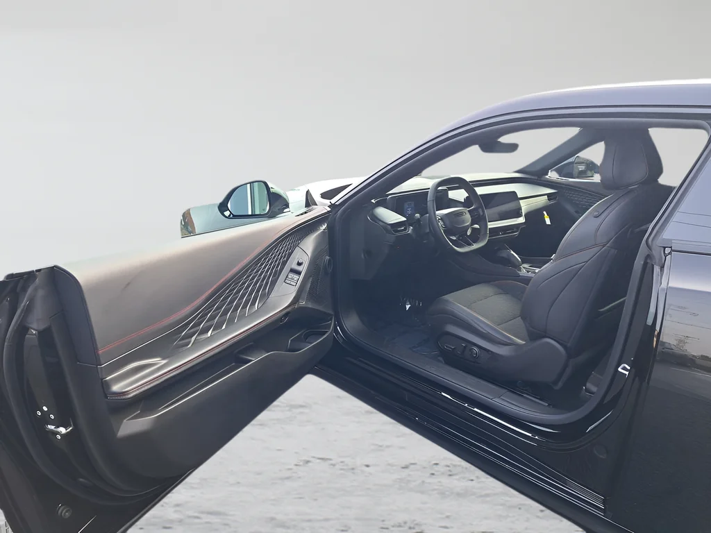 2025 Dodge Charger Daytona R/T - Photo 10