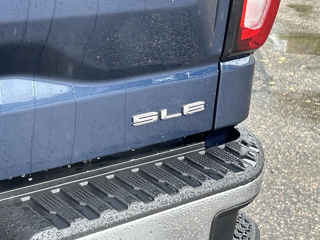 Used 2019 Blue GMC SLE image 12