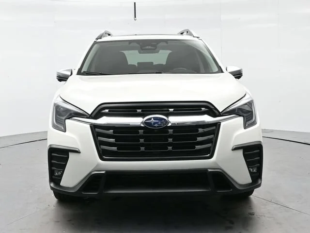 Used 2023 Crystal White Pea Subaru Limited image 2