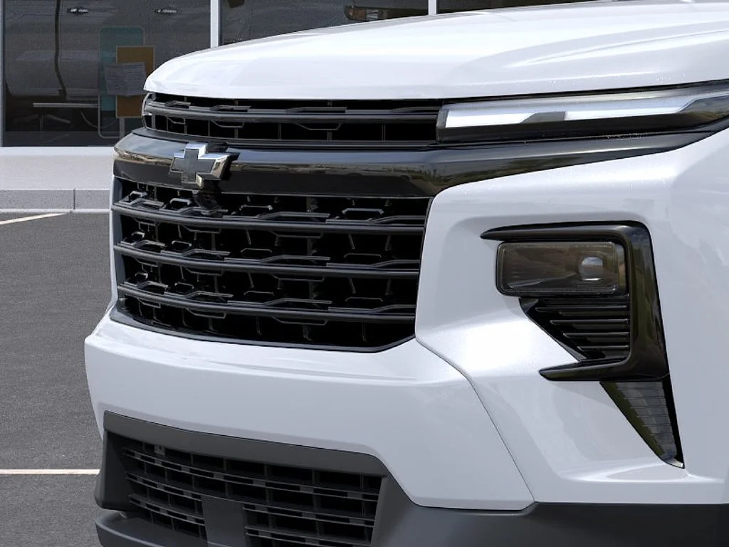 New 2027 Polar White Tricoat Chevrolet LT image 14