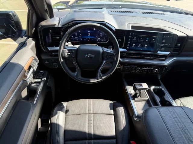 Used 2024 Black Chevrolet High Country image 24