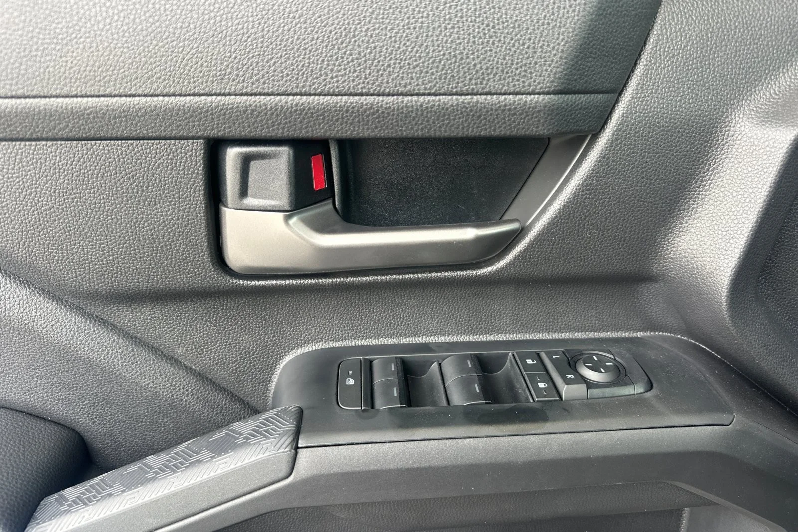 2025 Toyota Tacoma TRD Off Road - Photo 10