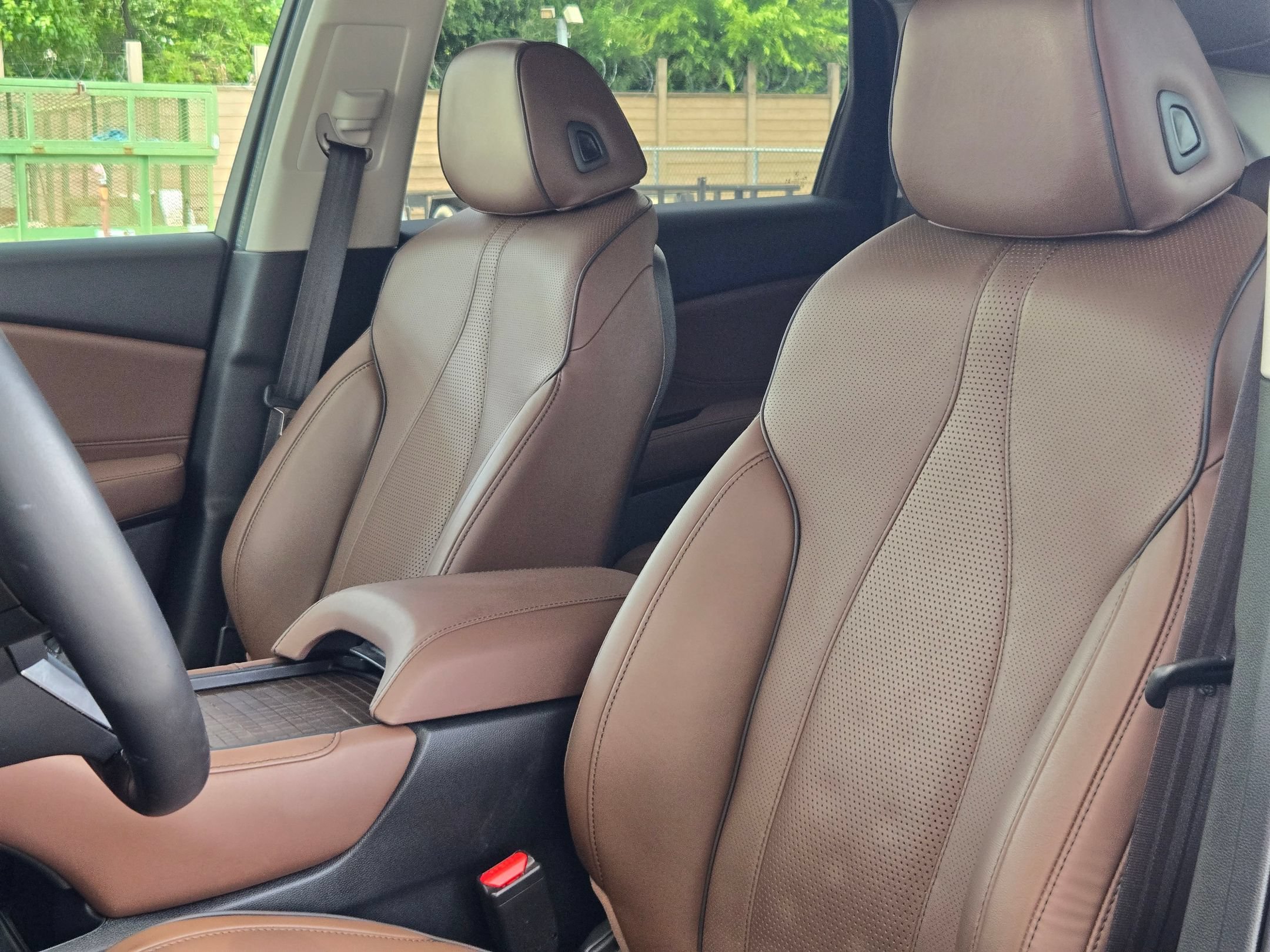 Used 2024 Liquid Carbon Metallic Acura with Advance Package image 13