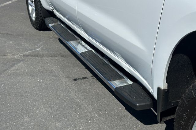 Used 2022 White Chevrolet LT image 6