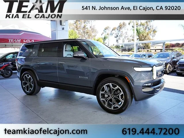 Used 2026  Rivian  image 11
