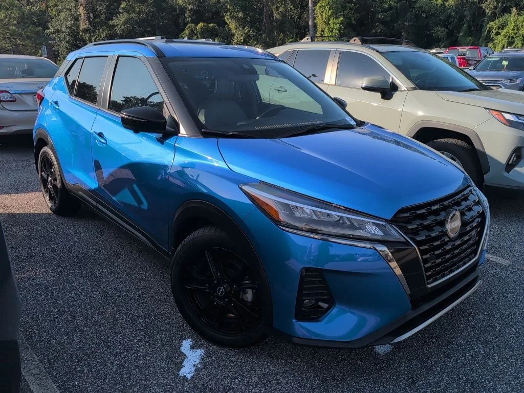 Used 2023 Blue Nissan SR image 1