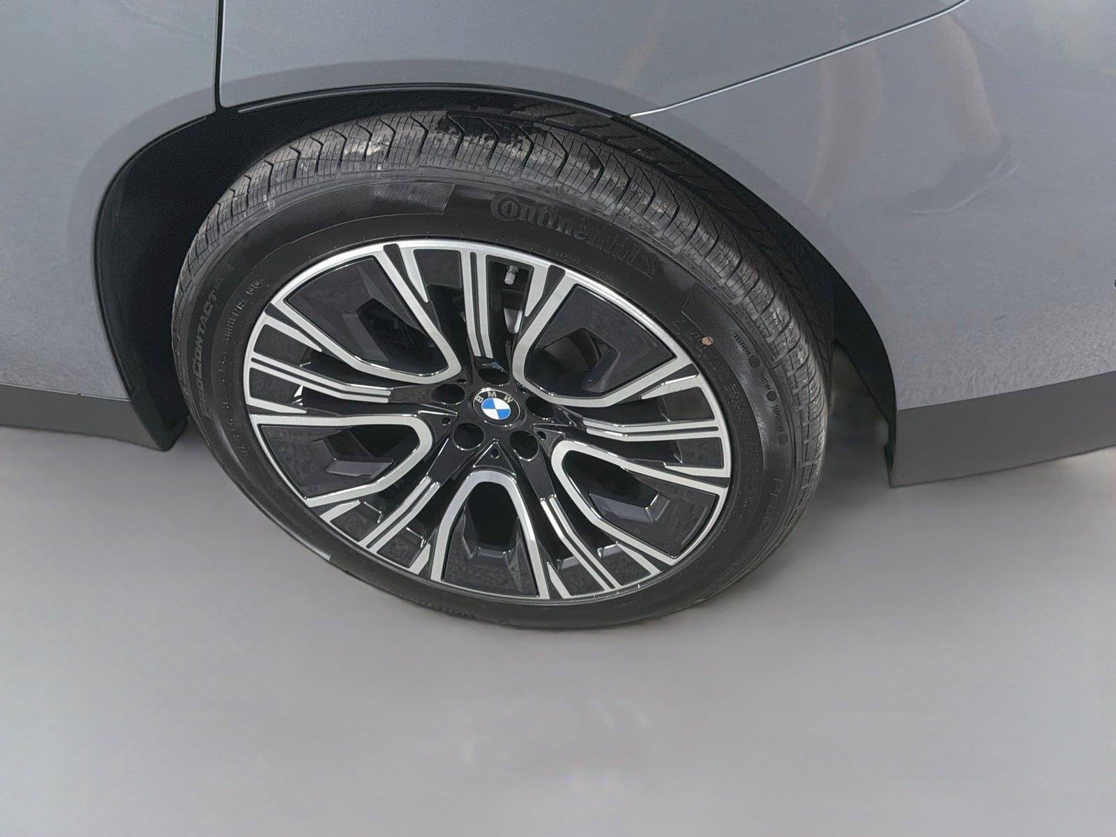 New 2026 Skyscraper Grey Metallic BMW 30 xDrive image 30