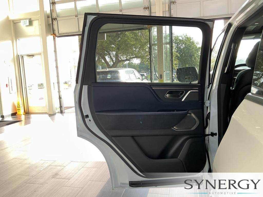 New 2027 RADIANT WHITE INFINITI Sport 4WD image 21