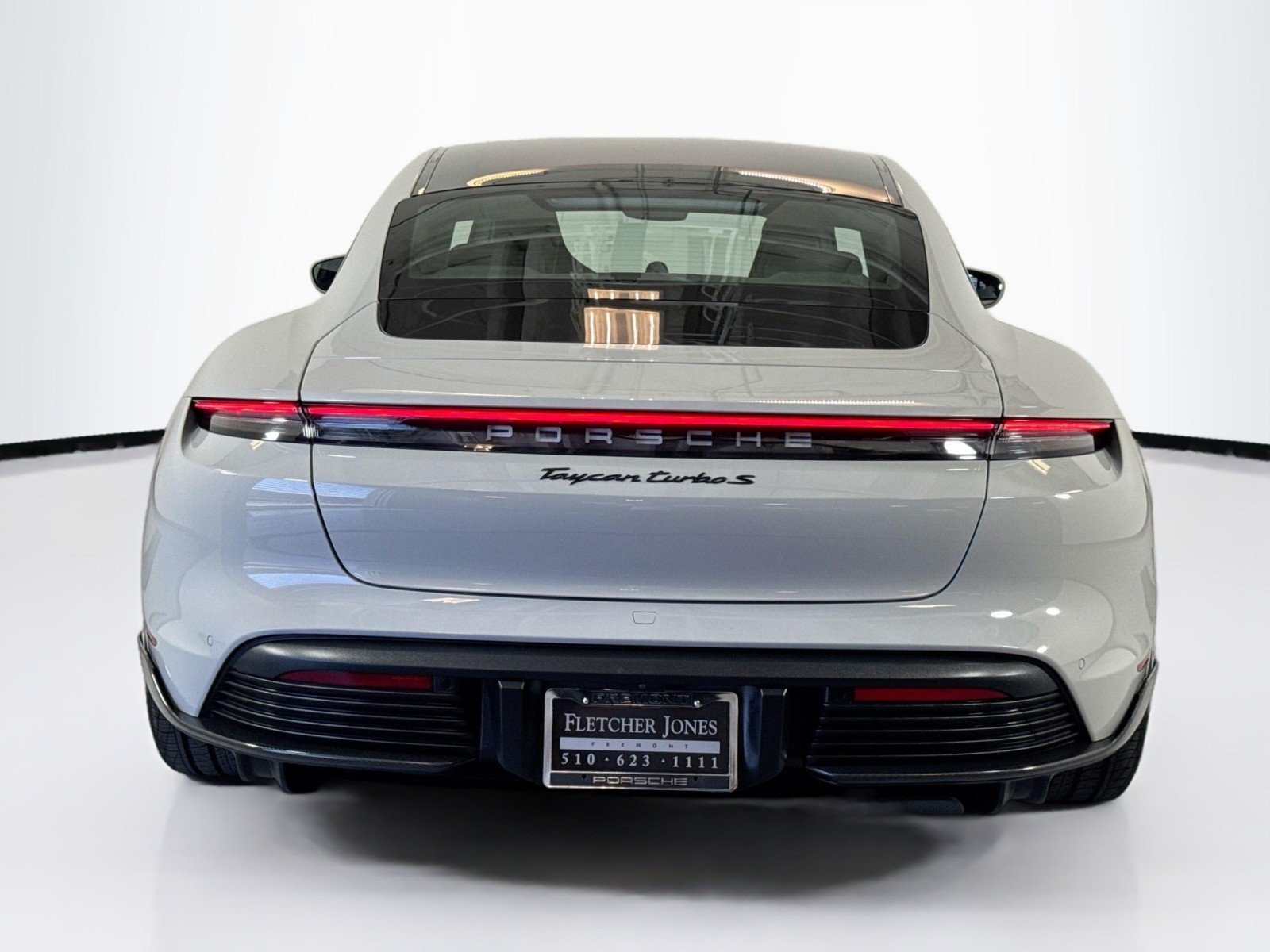 Used 2021 Chalk Porsche Turbo image 10